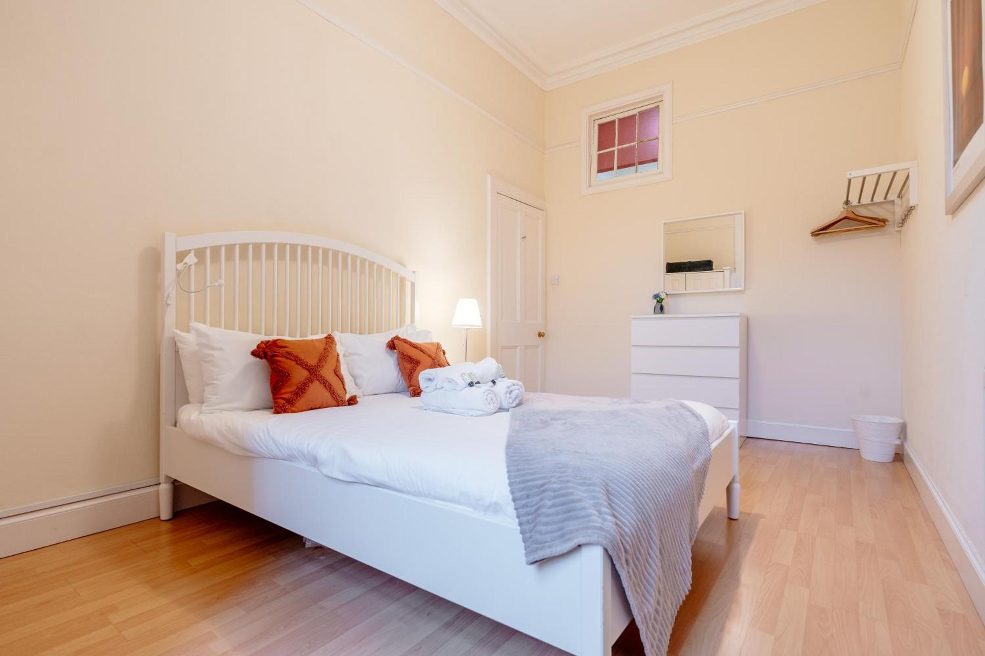 에든버러 Delightful Ground Floor Newington Flat 아파트 외부 사진